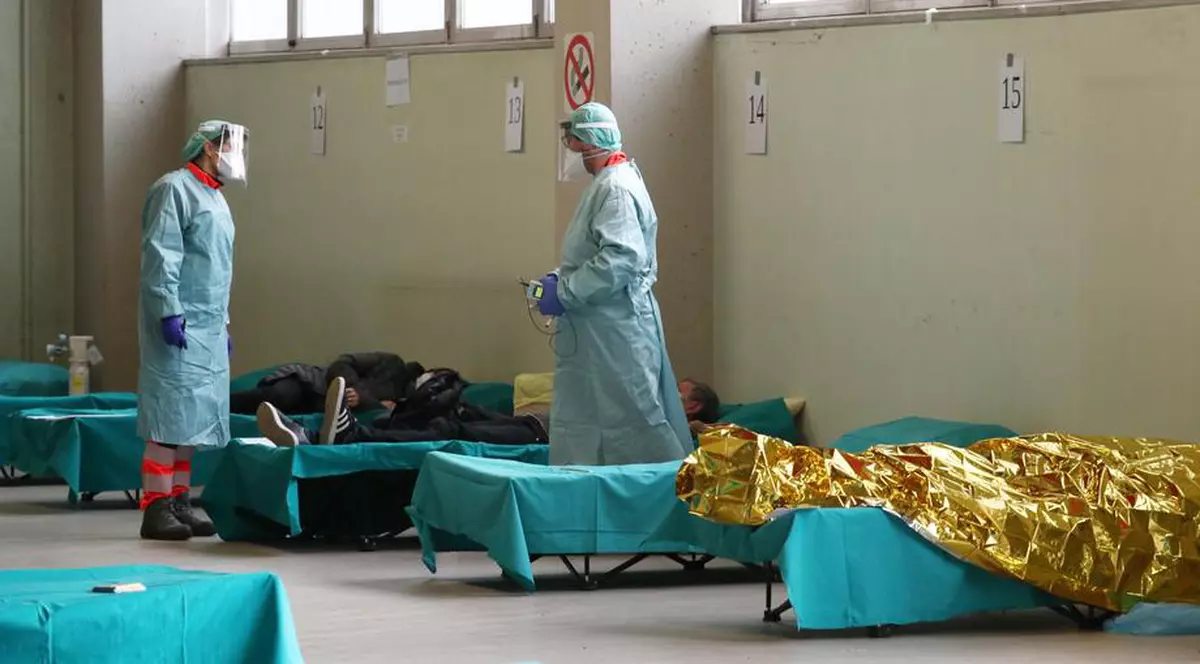 Lombardia nu mai are paturi disponibile la terapie intensivă. Ce s-a întâmplat cu doi pacienți aflați  în stare critică