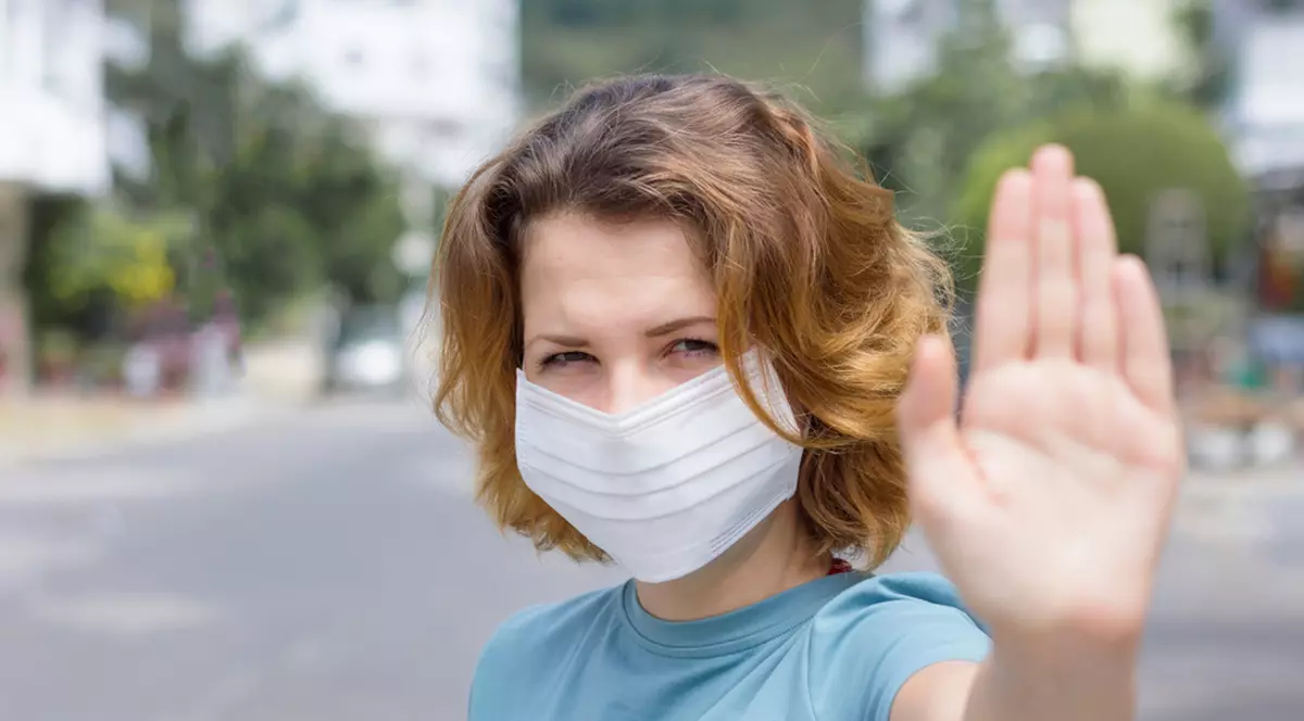 Ce-și spun taberele față în față, specialiștii, dar și grupul “Fără botniță”, când România a intrat în valul doi al COVID-19: „O societate divizată, încă și mai vulnerabilă”