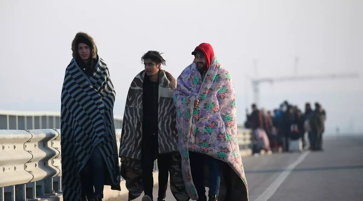 România va oferi ajutoare din rezervele Agenţiei Naţionale de Rezerve de Stat Greciei, în contextul crizei refugiaţilor, a anunţat ministrul de Interne, Marcel Vela