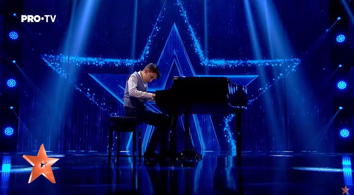 Românii au talent: Mihai Țigaret, pianistul de 13 ani, a luat al șaselea Golden Buzz