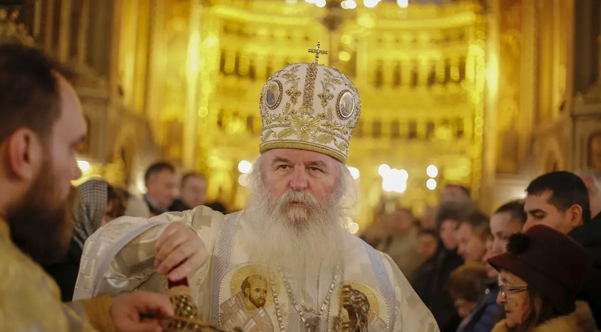 Medicii din Timișoara, sprijiniți de Biserică în lupta cu coronavirus. Mitropolitul Banatului a donat aparate de oxigen