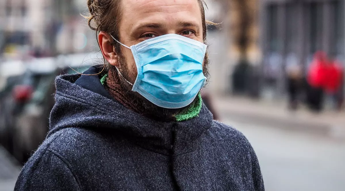 Nu mai purtați măști dacă nu sunteți bolnavi