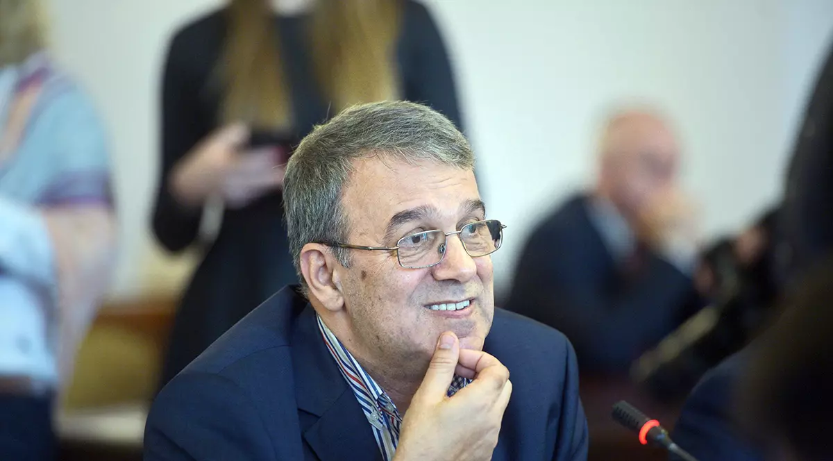 Senatorul Vergil Chițac, primul mesaj după ce a fost diagnosticat cu COVID-19. Ce scria ieri despre faptul că e suspect de coronavirus