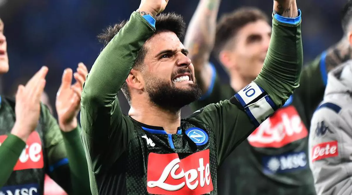 Fotbalistul Lorenzo Insigne a donat 100.000 de euro pentru spitalele din Italia
