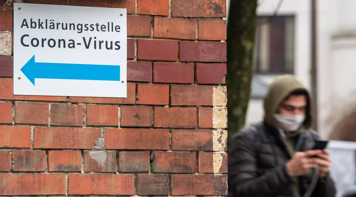 Un angajat infectat cu coronavirus va primi salariul integral de la angajator timp de șase săptămâni, în Germania
