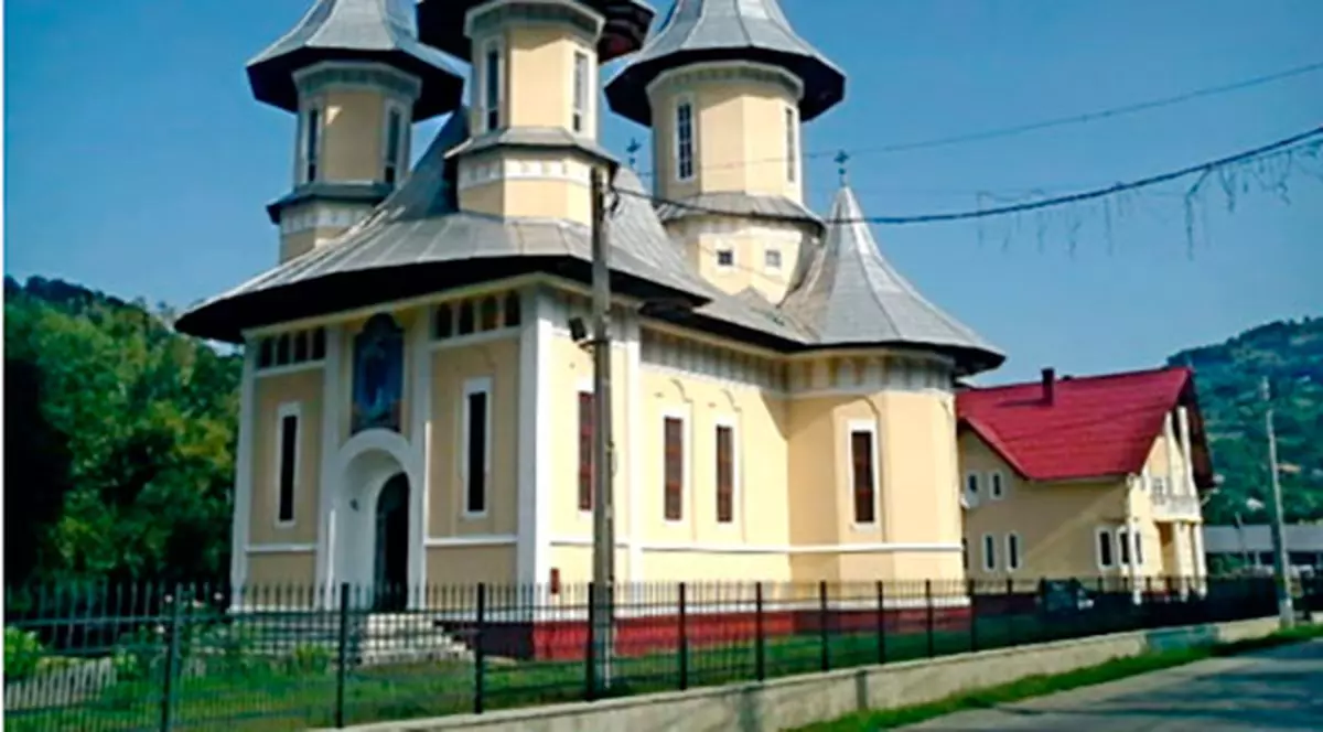 S-a îmbolnăvit preotul care a slujit la înmormântarea bistrițeanului depistat post-mortem cu coronavirus