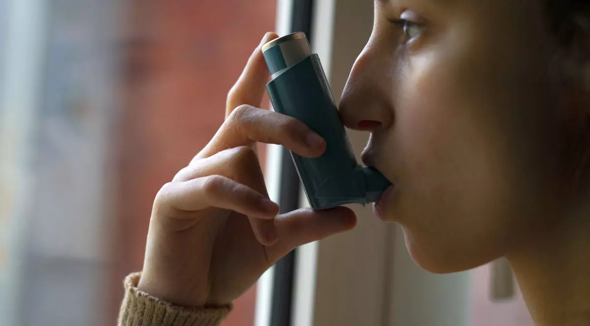 Deși este o afecțiune respiratorie, astmul este surprinzător de rar în rândul pacienților cu COVID-19 care au murit