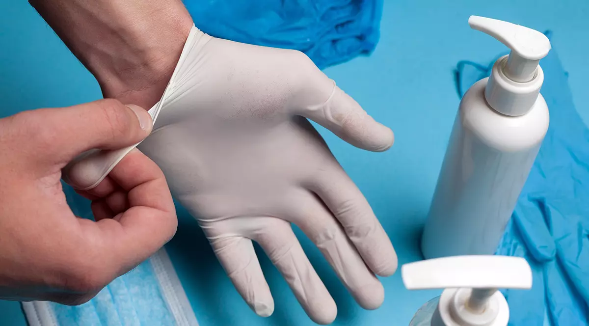 Spital militar de campanie, montat pe Stadionul CFR din Timişoara pentru cazurile uşoare şi medii de COVID-19