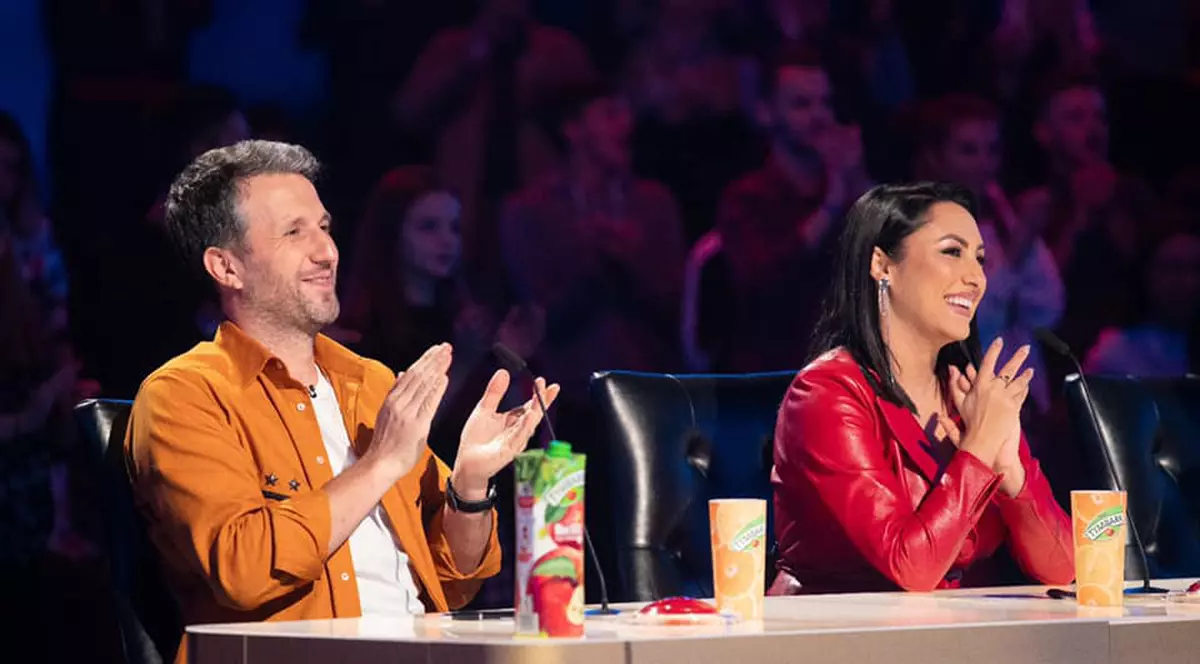 A douăsprezecea ediție «Românii au talent», sezonul 10. Doi concurenți au adus poezia alternativă în fața juraților