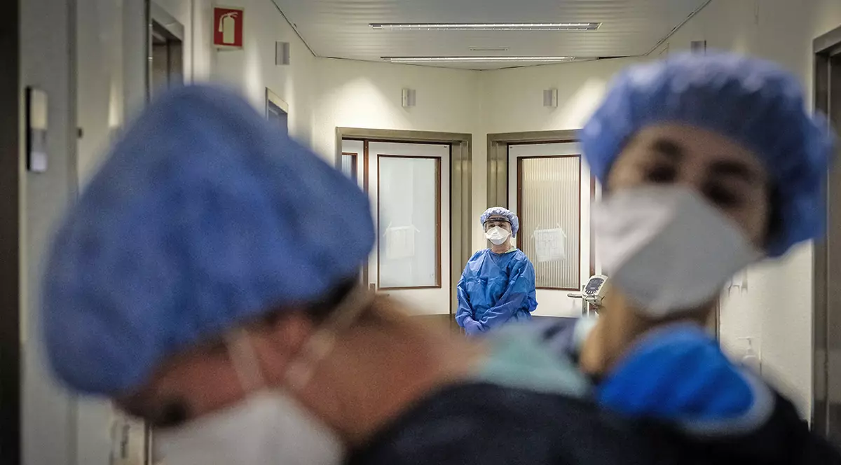 Două secții de la Spitalul Județean Brașov au fost închise, după decesul unui pacient confirmat cu Covid 19