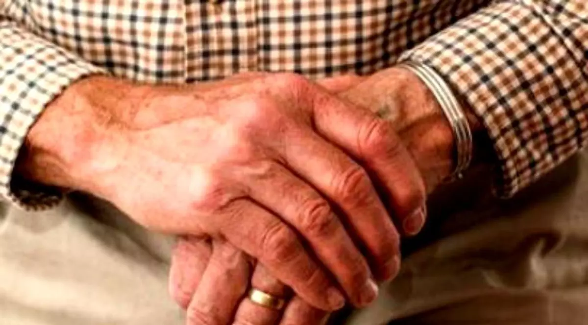 Mesajul emoționant pus de un bătrân în geam, după ce a rămas văduv: “Nu am prieteni, familie și nimeni cu care să vorbesc”