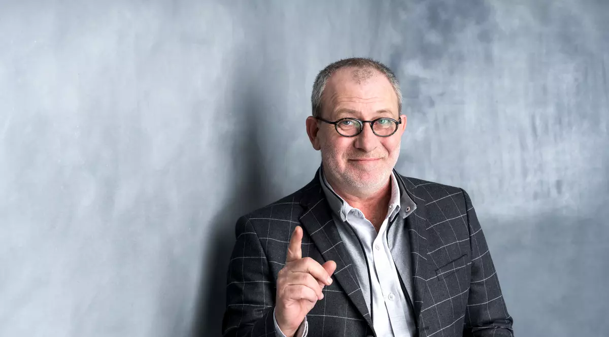 Florin Busuioc a descoperit actoria în copilărie, grație tatălui său. “Îmi pare rău că am stat departe de teatru 12 ani”