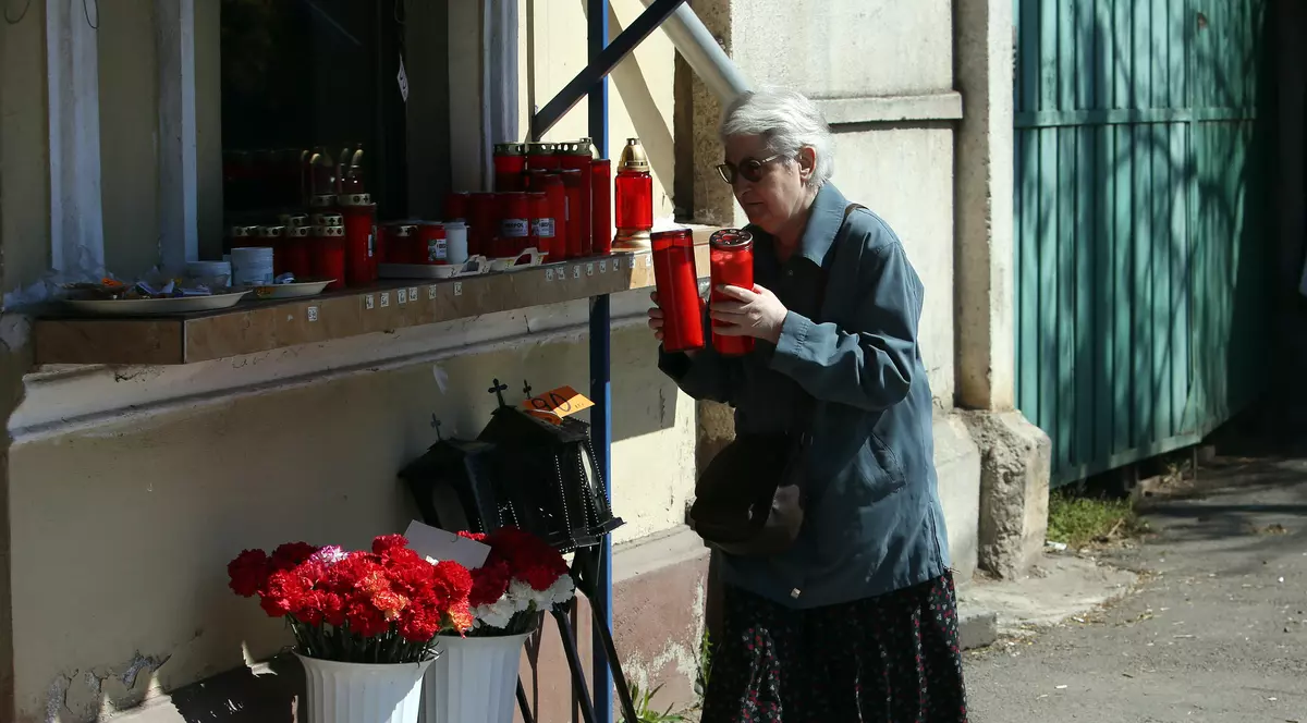 Joia în care morţii au rămas singuri. Mormintele și ritualul memoriei