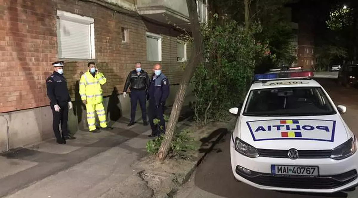 UPDATE/ Mama din Arad și-ar fi omorât copilul de 10 ani, apoi a încercat să se sinucidă