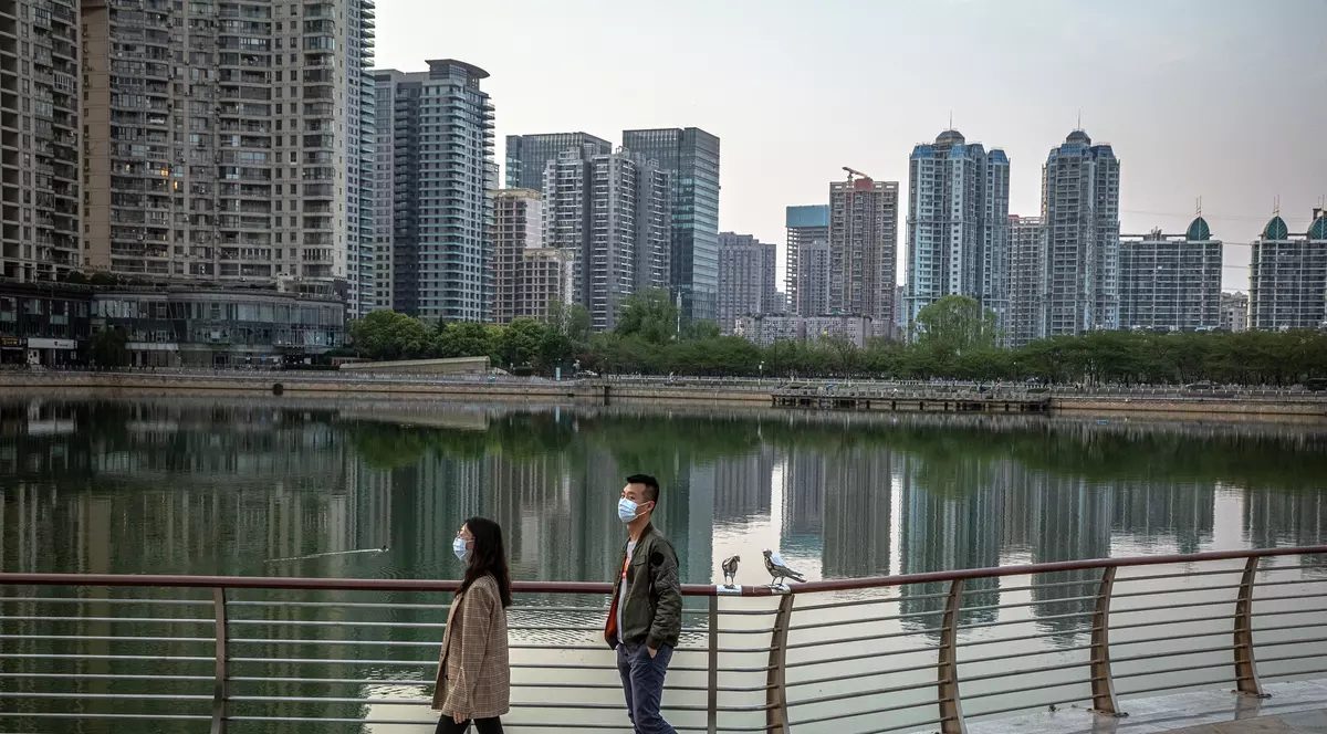 Președintele Chinei a avertizat că există pericolul unui al doilea val de infectări cu COVID-19 în cea mai populată țară din lume