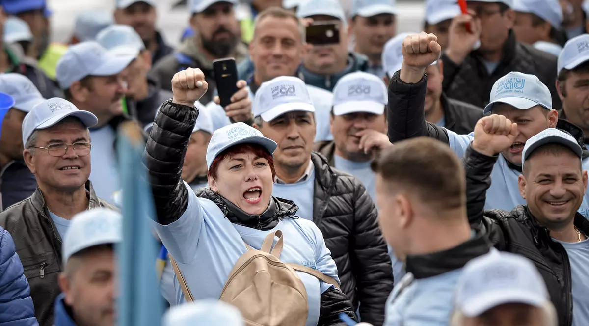 De ce statul trebuie să se gândească la venitul minim garantat pentru orice cetățean, dar nu la suma ridicolă de 1.500 de lei