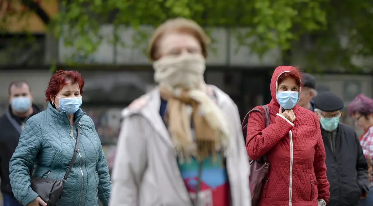 Unde va fi obligatoriu să purtăm măști de protecție, după 15 mai