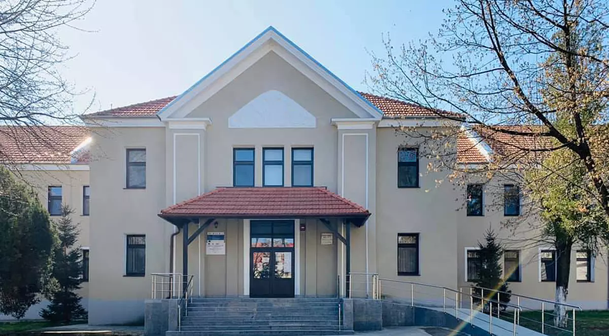 Un pensionar de 87 de ani a donat 10.000 de lei spitalului din orașul Cugir