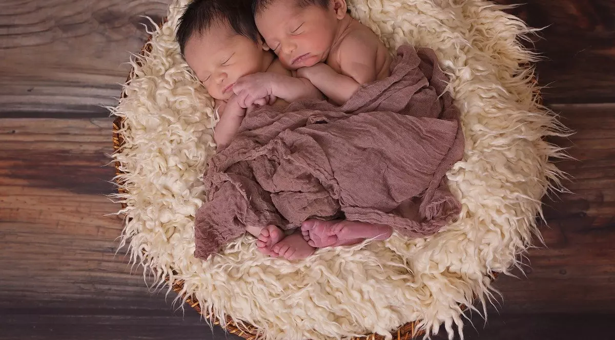 Un cuplu din India şi-a numit gemenii nou-născuţi Corona și Covid