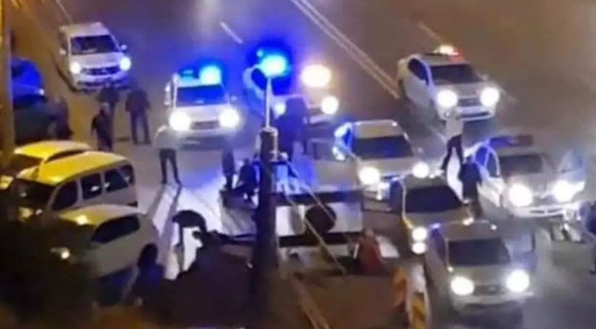 Video | Urmărire ca-n filme pe străzile din Constanța. Două autospeciale ale poliției, avariate de hoți