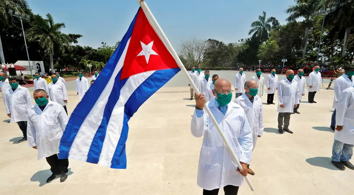 Cuba trimite în Italia un contingent de medici specializați în situații de dezastre și epidemii grave