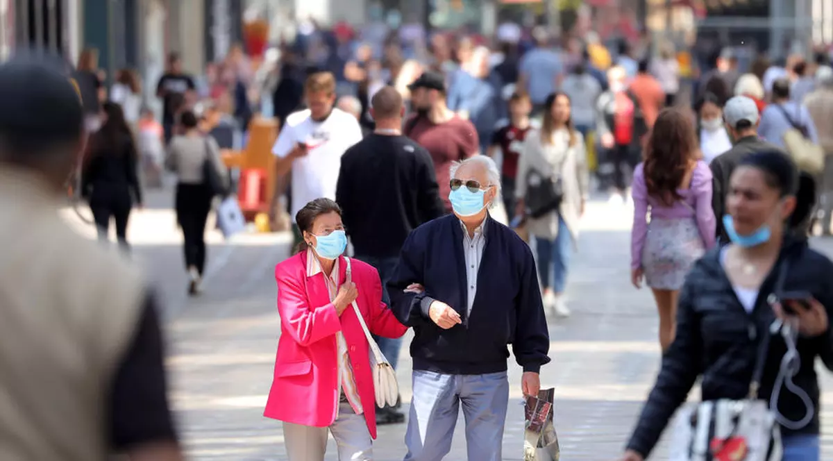 Unul dintre virusologii care au depistat SARS, despre criza COVID-19: "E o presiune politică pentru ca lucrurile să revină la normal. Dar eu mă tem de ce va urma"