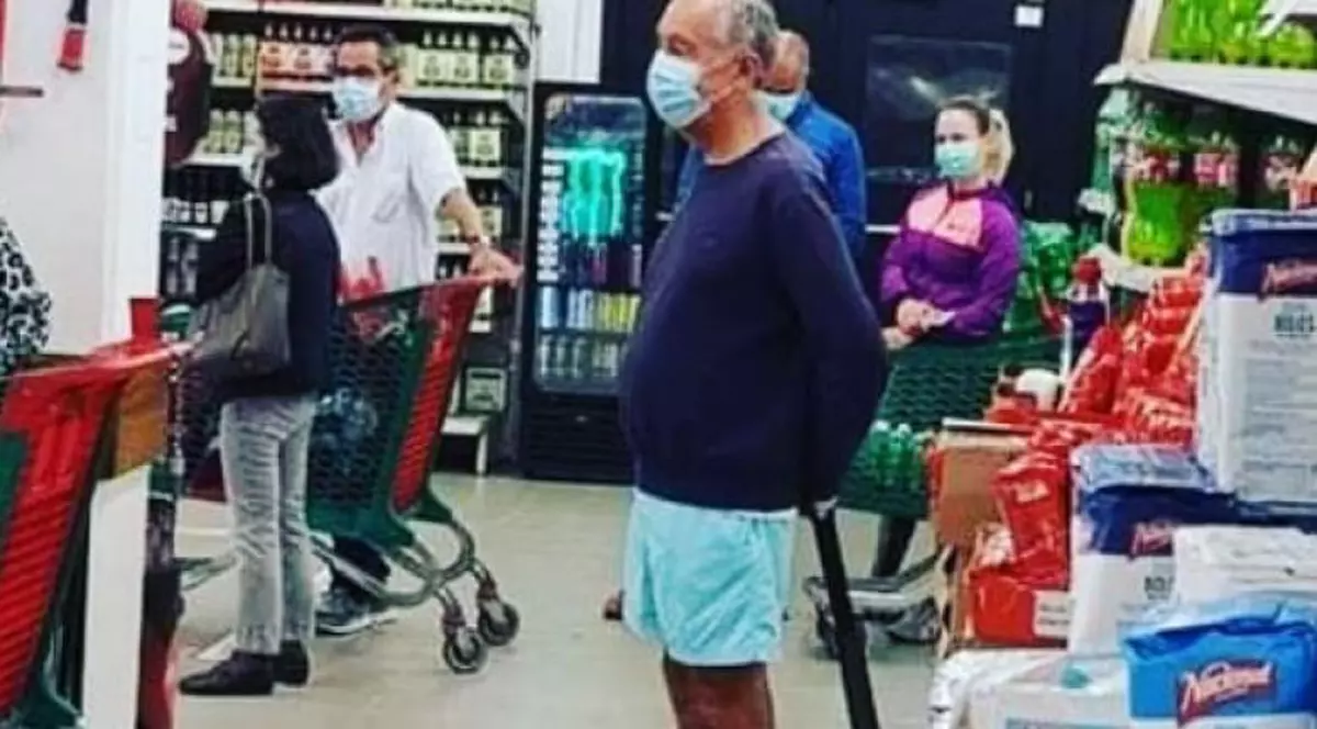 O fotografie cu președintele Portugaliei a devenit virală. Cum s-a dus la cumpărături
