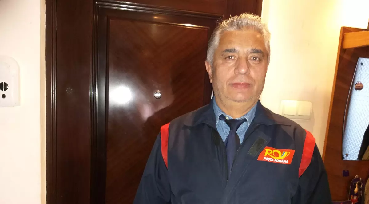 Poștașul care le-a alinat singurătatea bătrânilor din Suceava, în ziua ieșirii din carantină: “E ca o eliberare”