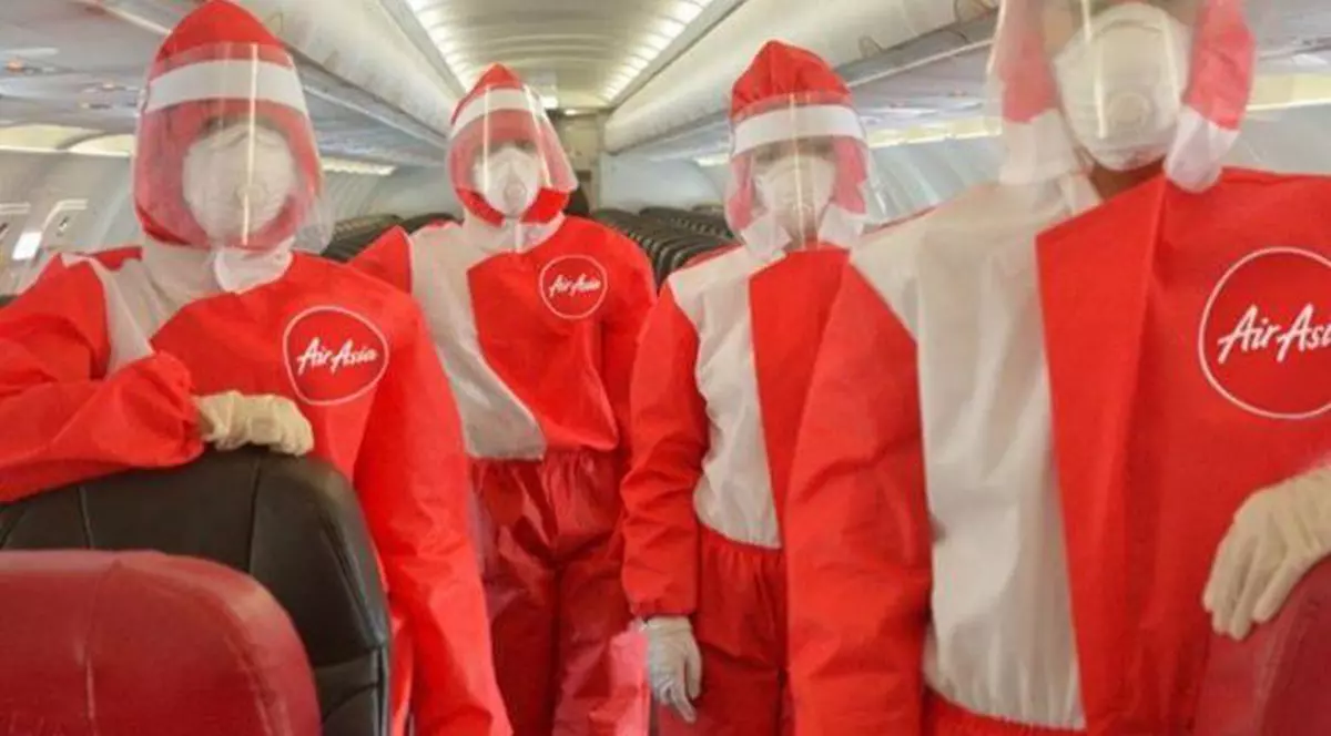 Cum se pregătesc companiile aeriene pentru reluarea zborurilor și cum vor arăta însoțitorii de bord