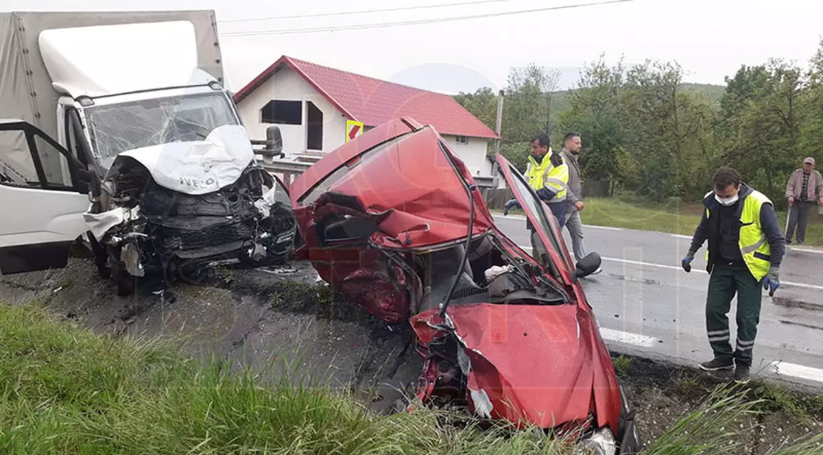 Doi morţi într-un accident rutier pe DN 7, în județul Argeș