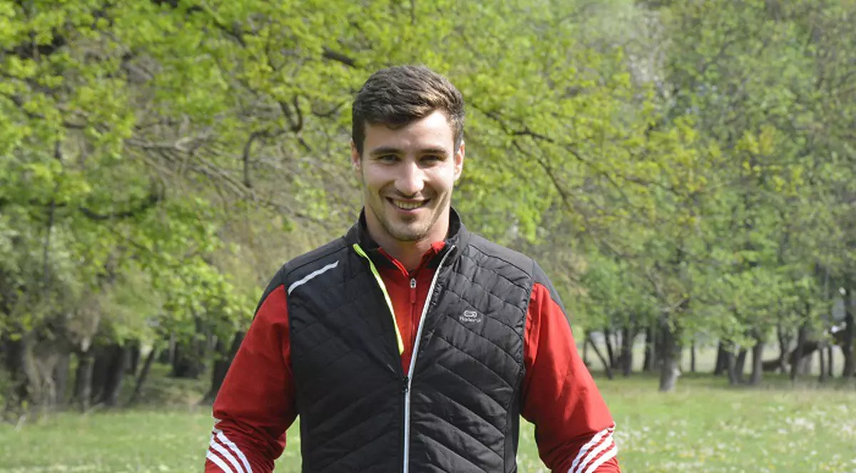 Un campion mondial de kempo a alergat 113 km pentru copiii cu autism