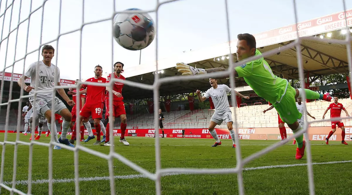 Bayern Munchen reia sezonul cu o victorie în deplasare