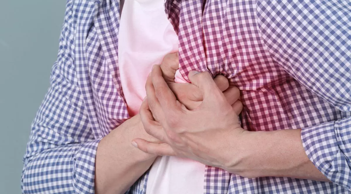 Un medic specialist cere testarea obligatorie la internare a oricărui pacient cu afecțiuni cardiovasculare: „Aceste boli reprezintă principala complicaţie a infecţiilor COVID-19”