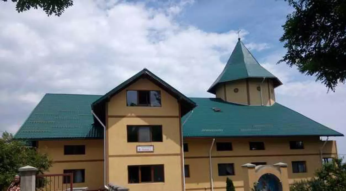 Focar de COVID-19 la căminul de bătrâni din Bogdănești, Suceava: 63 de rezidenți și 9 angajați, testați pozitiv. Azi, de la 14.00, întrunire a Comitetului Județean pentru Situații de Urgență