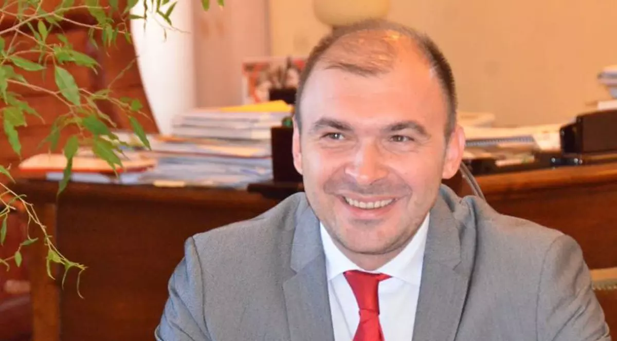 Primarul municipiului Caransebeş, urmărit penal pentru instigare la abuz în serviciu. Reacţia edilului: “Nimic mai fals”