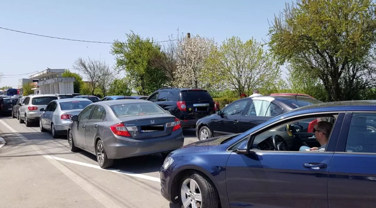 Românii pot tranzita Bulgaria doar cu declarație pe proprie răspundere. Procedura a fost simplificată pentru evitarea aglomerației din vămi