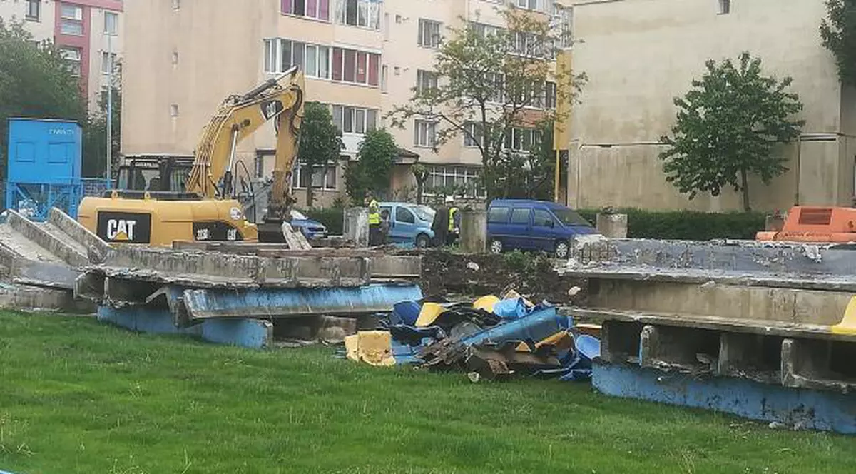 Stadionul Carpați din Brașov a fost demolat. Ce va construi în loc