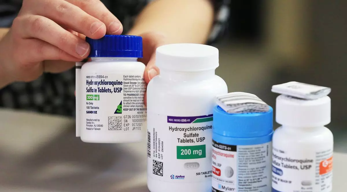 ”Cum e posibil?”. O femeie a luat medicamentul lăudat de Trump, hidroxiclorochina, timp de 19 ani, dar tot s-a infectat cu coronavirus