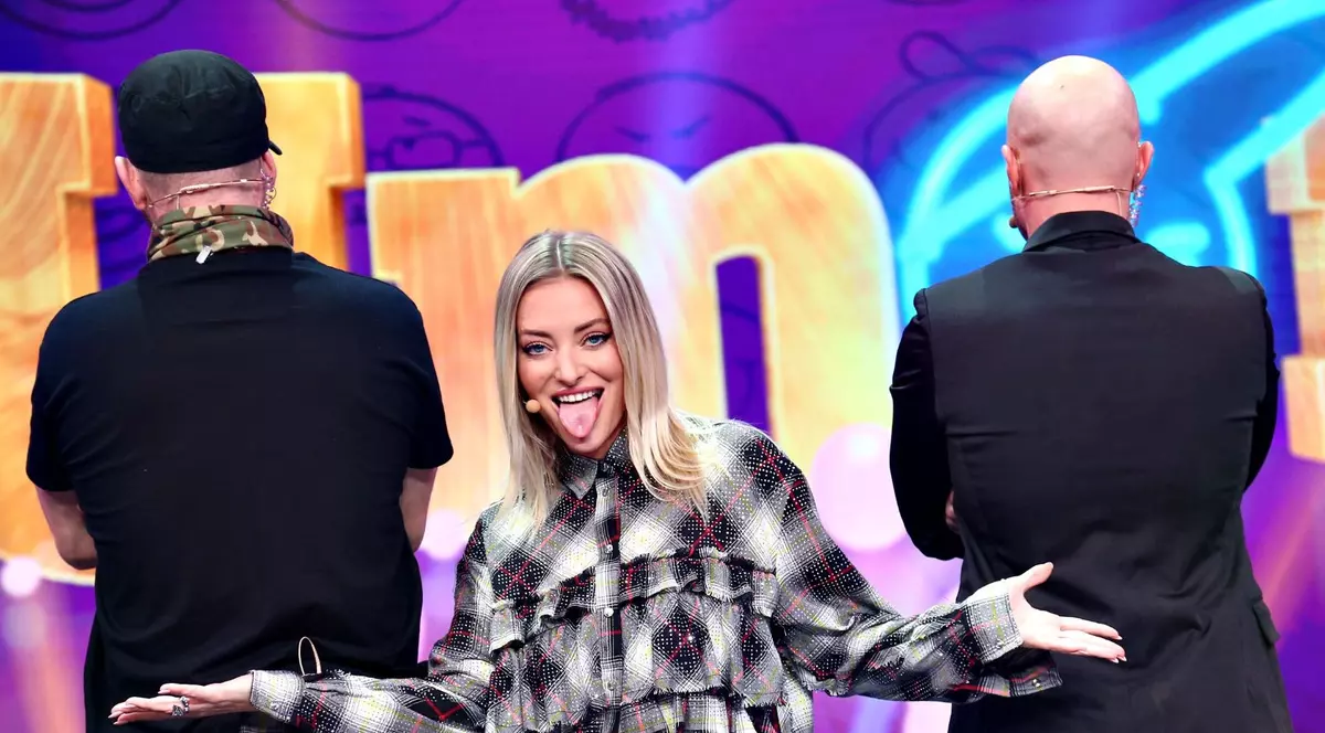 Finala iUmor, sezonul 8, va avea loc pe 6 iunie. În semifinală, jurații aleg ultimul finalist al show-ului