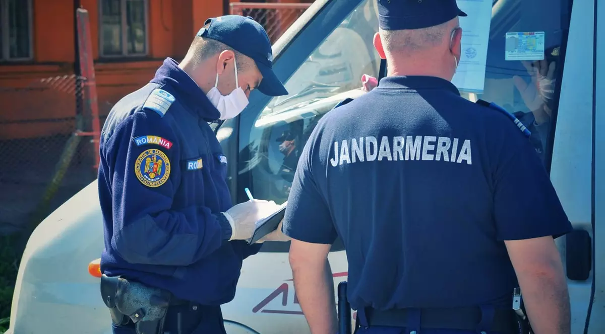 Cât era mita pentru un post de ofițer în Jandarmeria Română. Mai mulți șefi ai instituției, trimiși în judecată de DNA