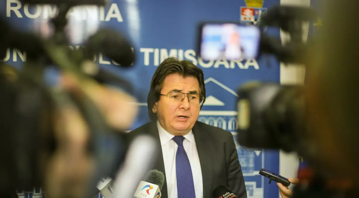 Manelele rămân interzise în spațiul public din Timișoara, în ciuda avertismentului CNCD. Nicolae Robu este tranșant: „Ar fi o adevărată blasfemie”