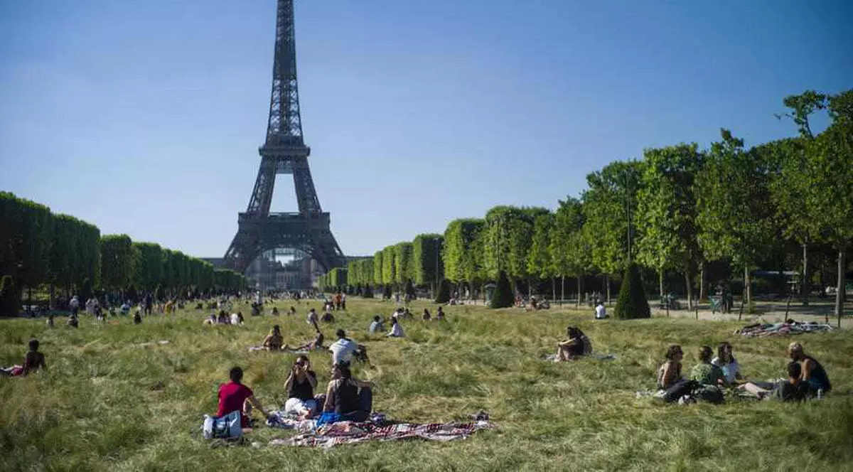 Turnul Eiffel se redeschide pentru public din 25 iunie