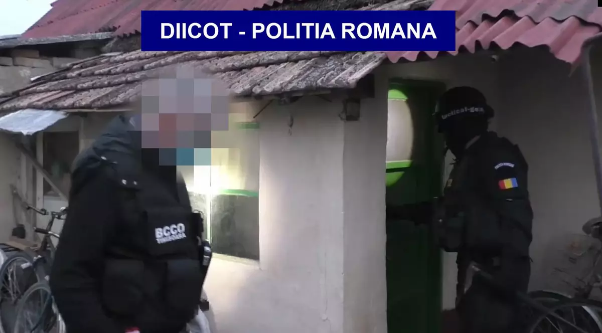 Femeie din Arad, suspectă de propagandă teroristă. A vrut să aducă în România teroriști islamici