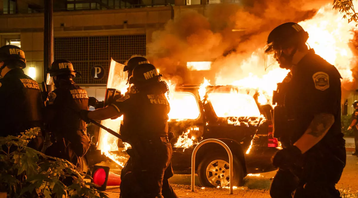 Proteste în SUA. Fratele lui George Floyd condamnă manifestările violente: “Fratele meu era pacifist”