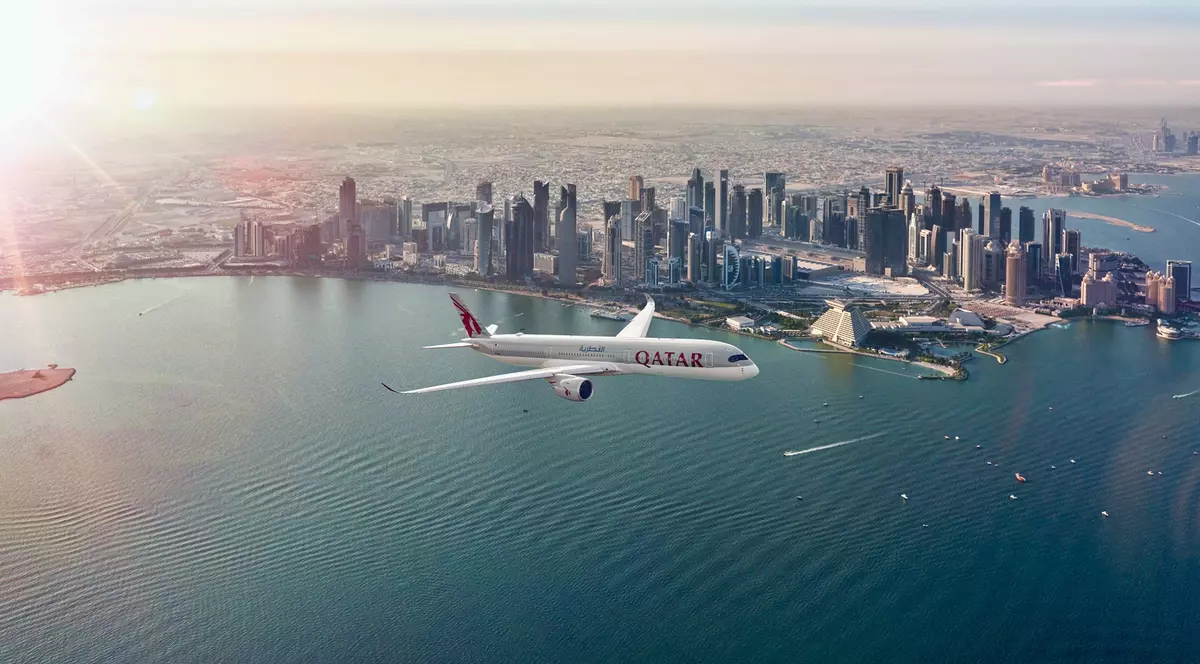 Compania Qatar Airways dă gratis 100.000 de bilete pentru personalul medical. Se pot înscrie și românii