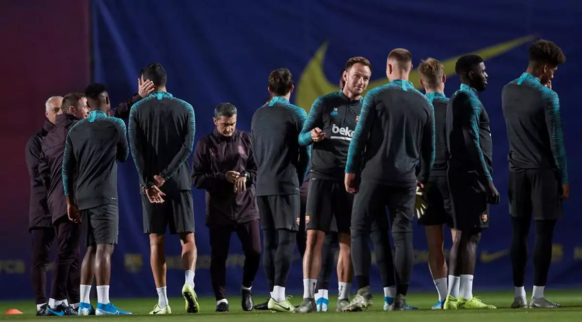 Jucătorii Slaviei Praga, în izolare după ce un component al echipei a fost testat pozitiv cu Covid-19