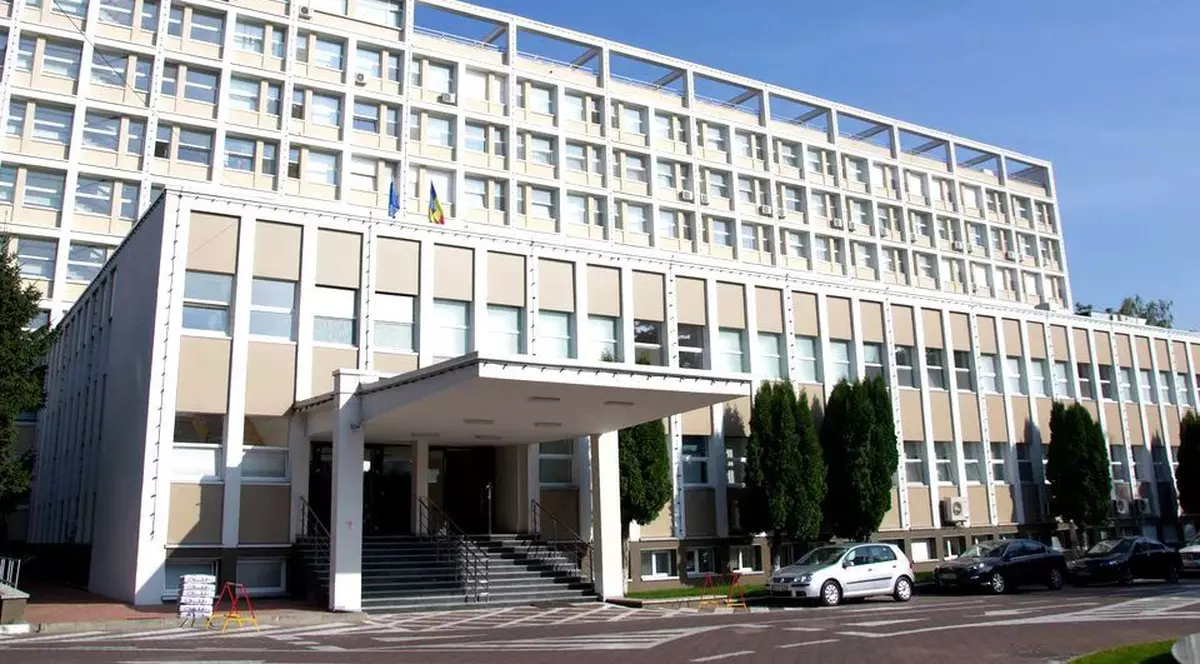 Pacienți evacuați din unitatea mobilă ATI de la Suceava, după ce unui medic i s-a părut că miroase a fum