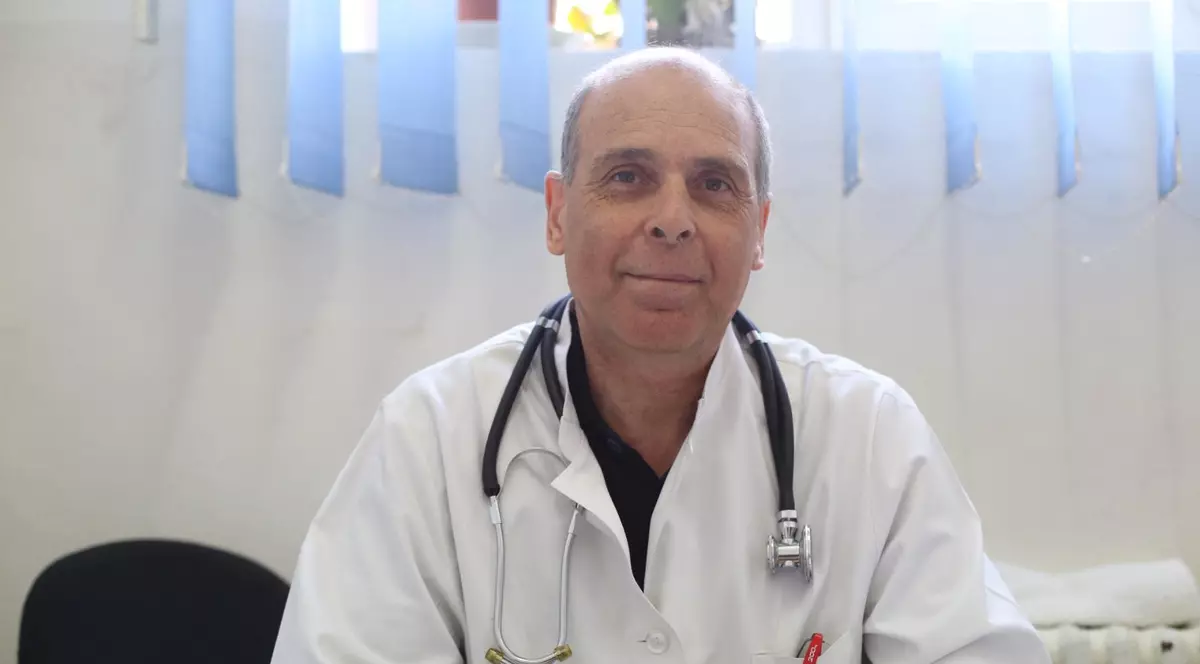 Sfaturile doctorului Musta pentru români după 15 mai: „Nu uitați de măsurile de igienă, nu stați la povești”. În plus, ce ar trebui să facă firmele