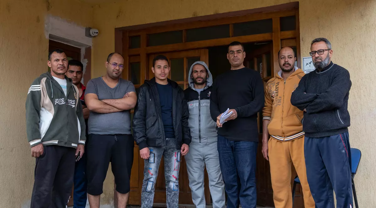 Ministerul muncii, reacție la cazul muncitorilor din Africa, în greva foamei la Sibiu: "Își vor primi banii până pe 6 iunie". Patronul-țepar îi vrea înapoi pe muncitori