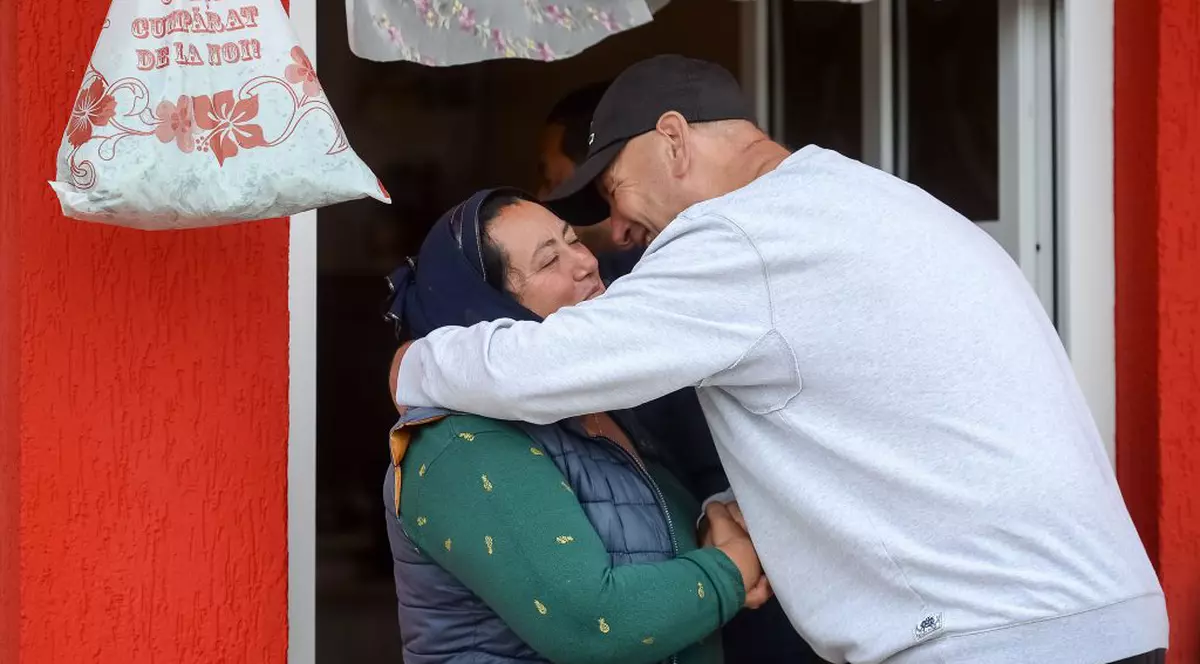VIDEO Viorel Cataramă a fost vizitat de Poliţie, după ce a mers în comuna Bărbulești pentru a se infecta. Ce i-au spus polițiștii